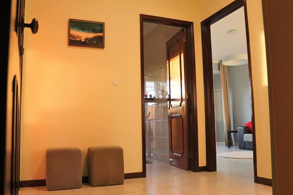 Сomfortable Apartments And Free Garage Parking OOporto Esterno foto