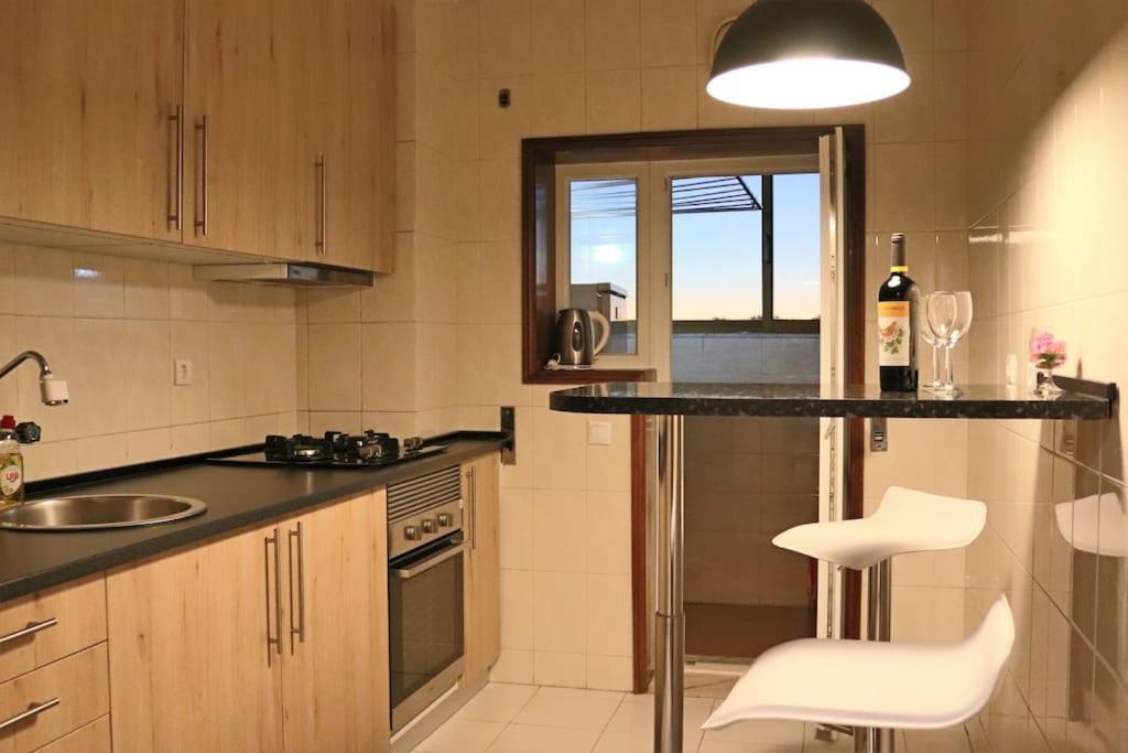 Сomfortable Apartments And Free Garage Parking OOporto Esterno foto