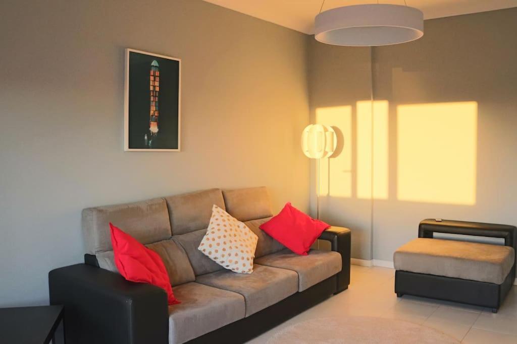 Сomfortable Apartments And Free Garage Parking OOporto Esterno foto