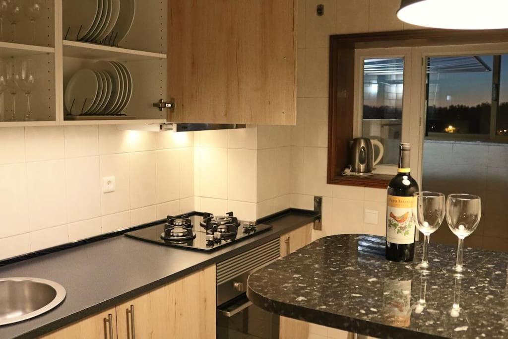 Сomfortable Apartments And Free Garage Parking OOporto Esterno foto